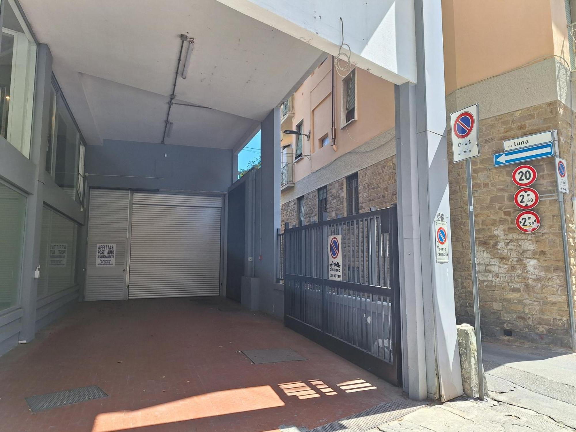 Flat Moon Over Florence Terrace And Free Parking المظهر الخارجي الصورة
